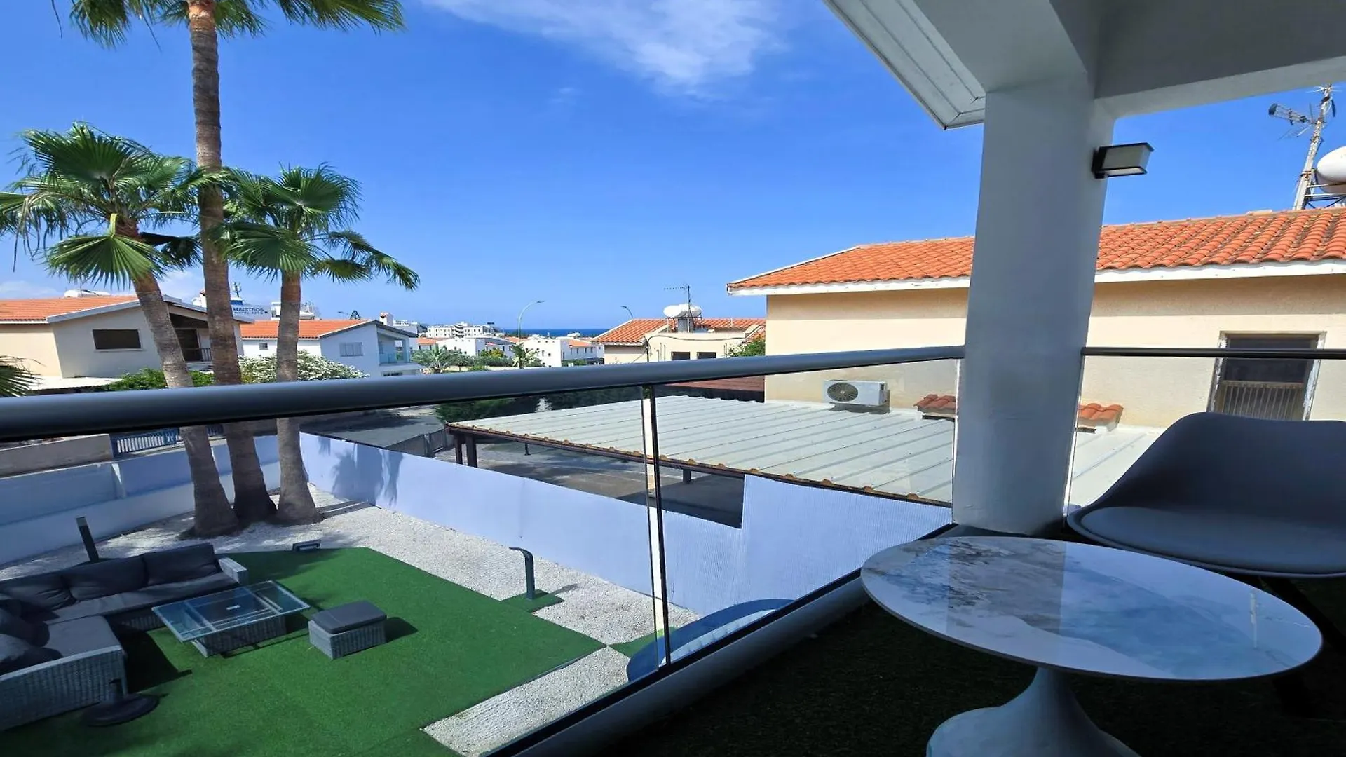 3 Bedroom Villa, Private Pool, Hot Tub Protaras