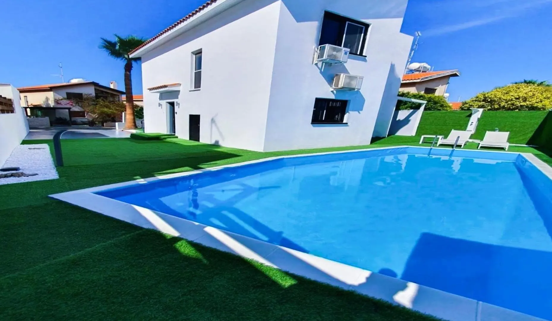 Villa 3 Bedroom Villa, Private Pool, Hot Tub Protaras