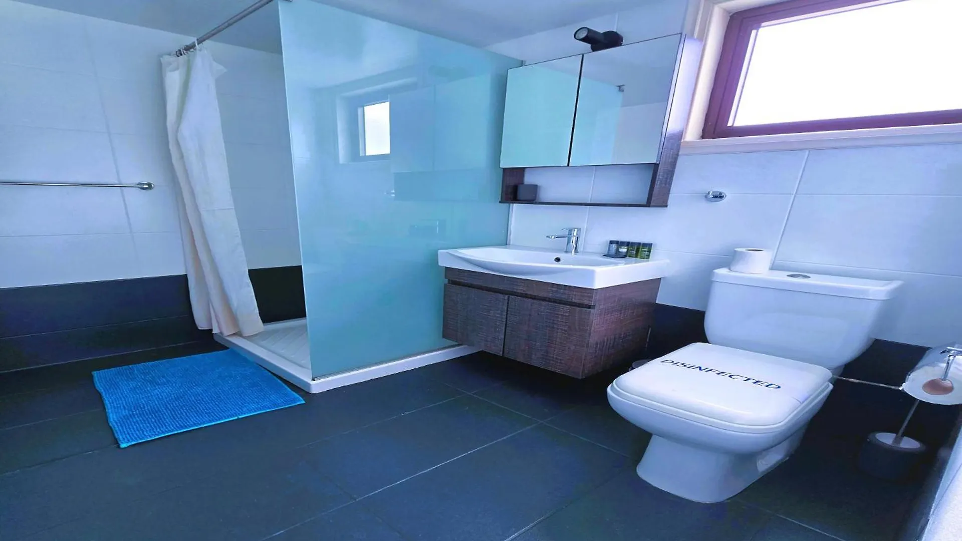 3 Bedroom Villa, Private Pool, Hot Tub Protaras Villa
